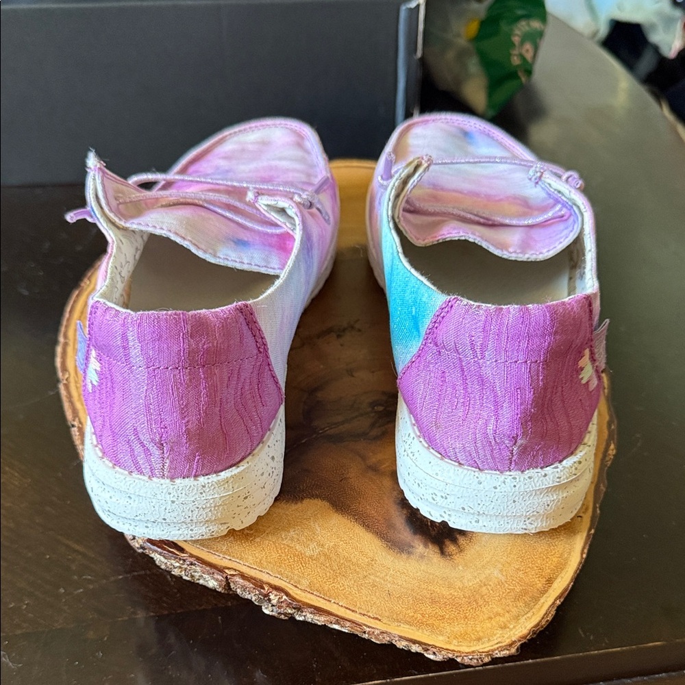 Hey Dude Kids Wendy youth dreamer Pastel Tie-Dye Moccasins lightly worn size 6 - Picture 3 of 8